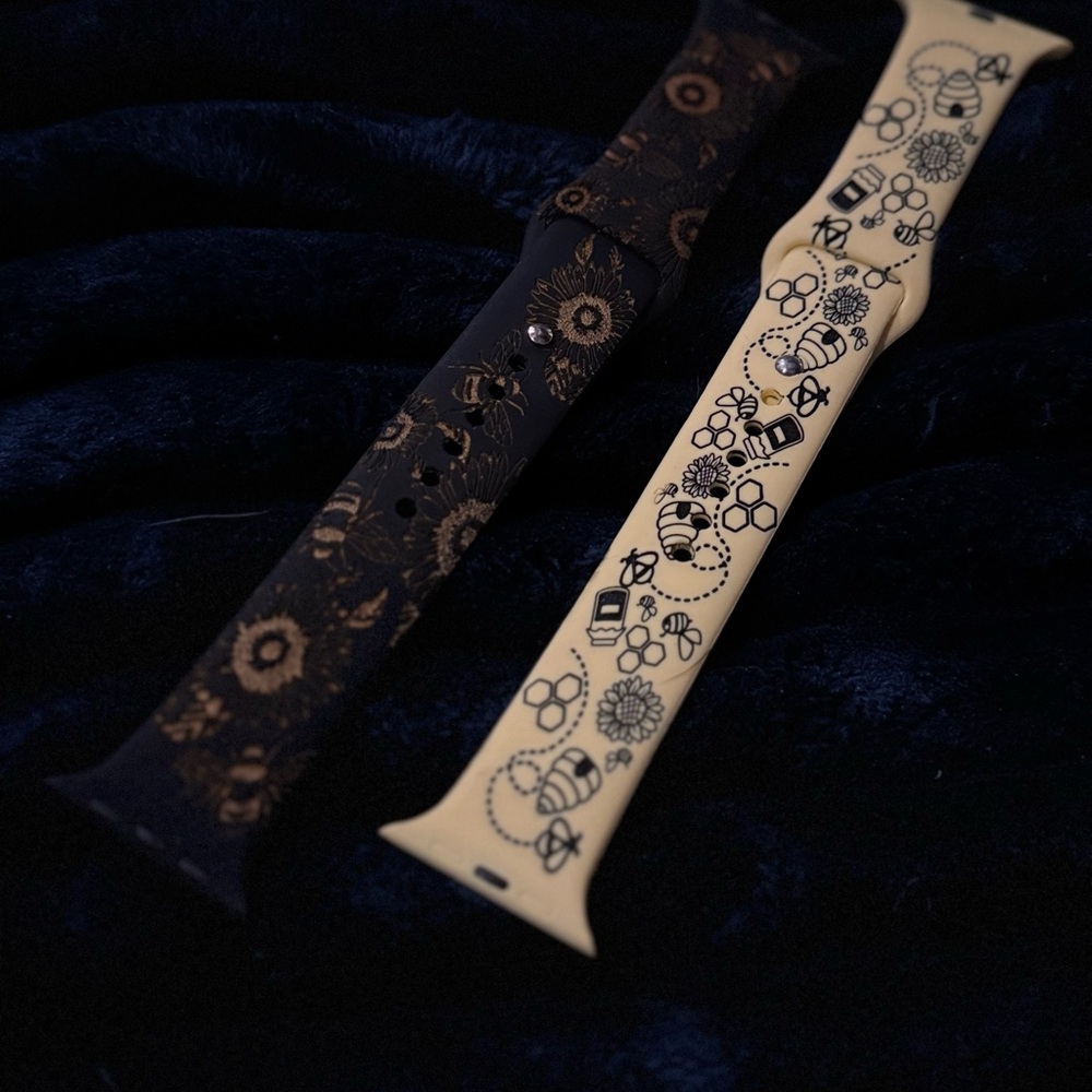 SALE! BUNDLE 5 Watch Bands For $10 And Ill Also Throw In A FREEBIE Or Two!